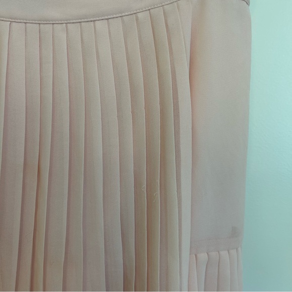 Vince Camuto Pink Pleated Mini Skirt Women’s Size Zero - Picture 4 of 7